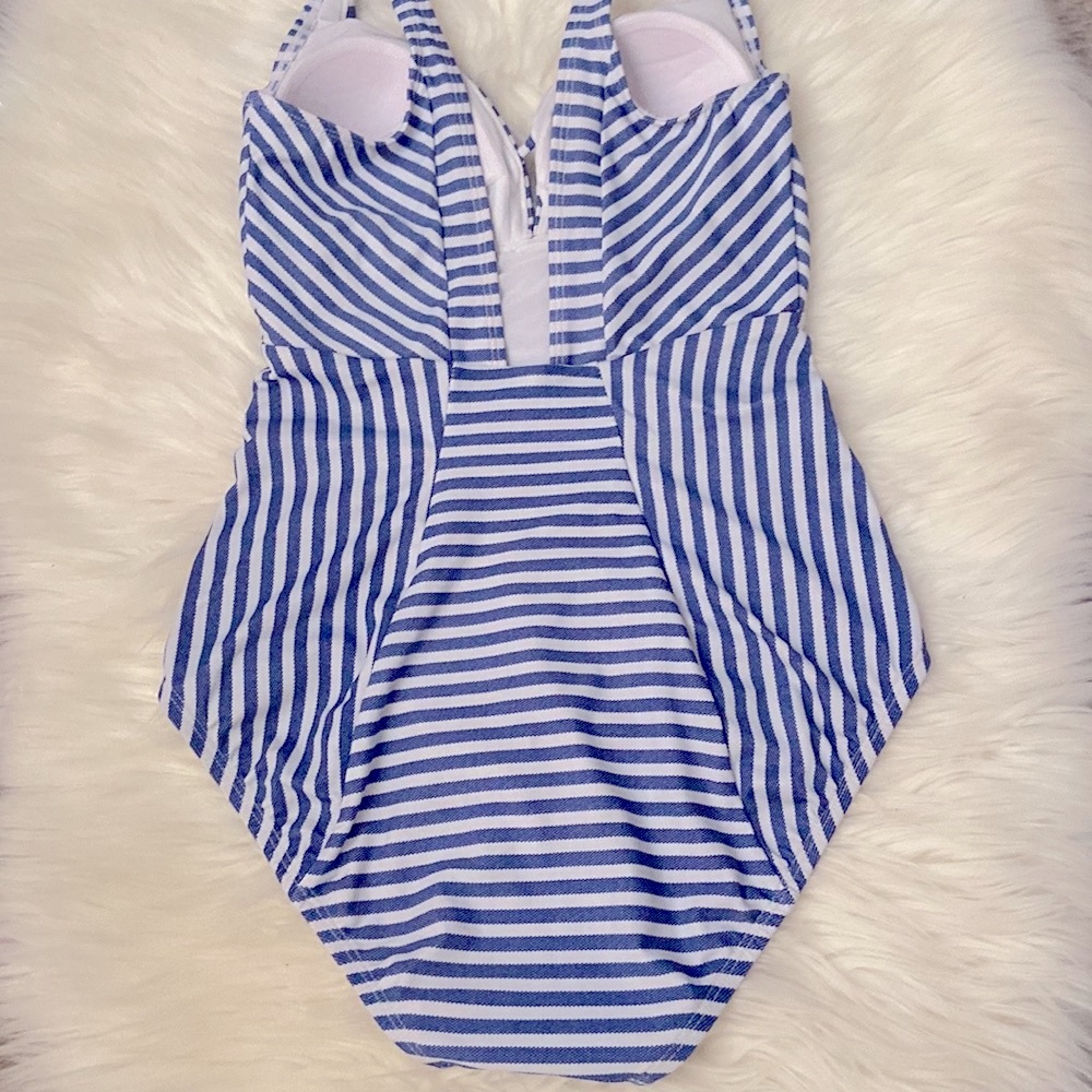Blue stripe One piece - Picture 5 of 7